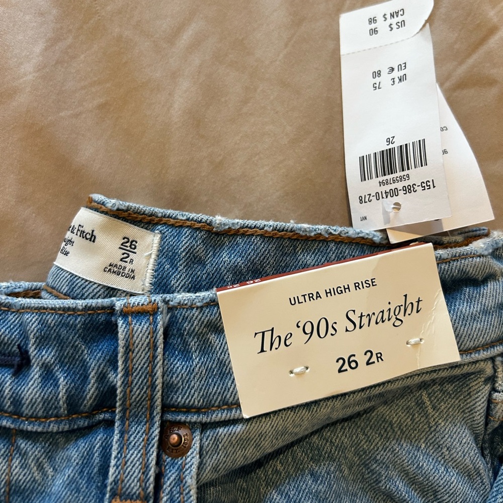 Abercrombie & Fitch Light Blue '90s Straight Ultra High Rise Jeans